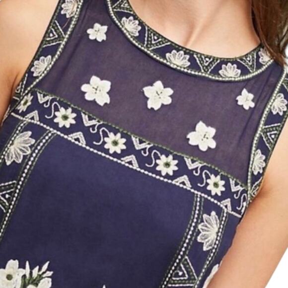 Anthropologie Maeve Rosa Embroidered Swing
Dress Size 0 - Picture 3 of 8